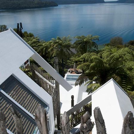 Te Whare -Lake Tarawera Tree-Top Nest מראה חיצוני תמונה